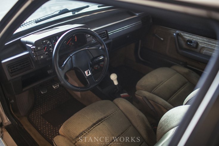 1981-es Audi B2 4000 5+5 tuning beltere