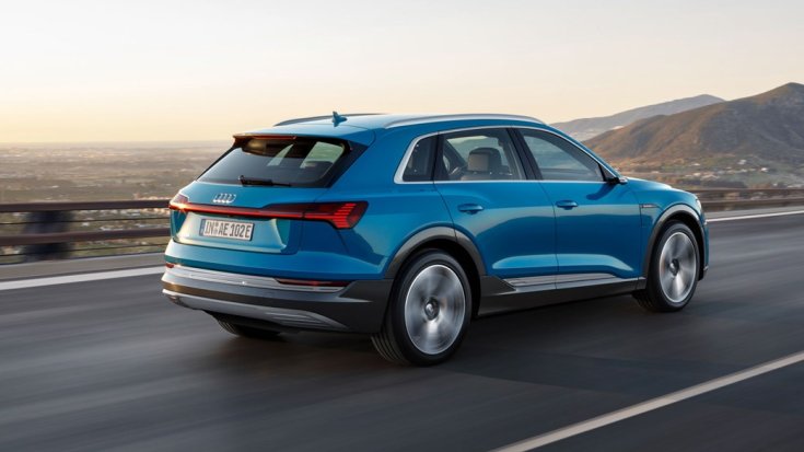 Audi e-tron hátulról
