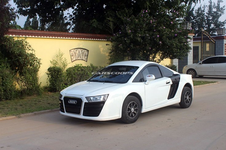 Audi R8 replika elölről