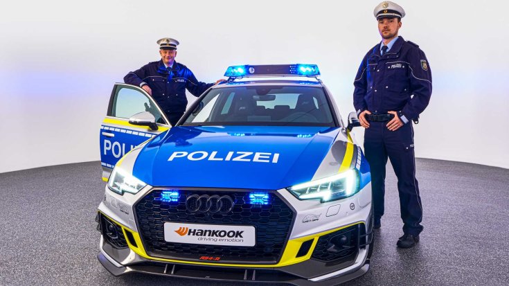ABT Audi RS4 rendőrautó elölről