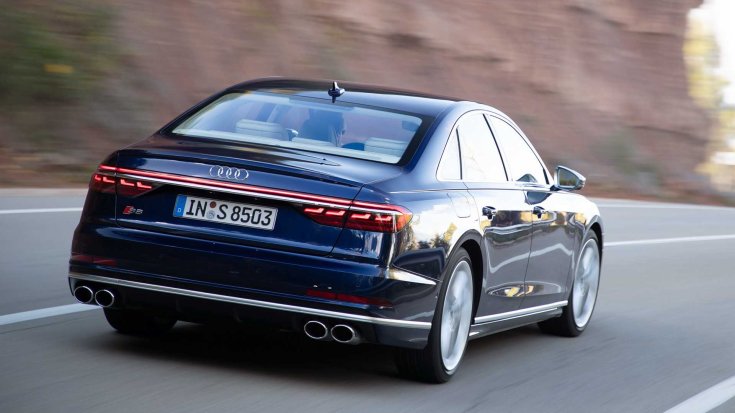 2019 Audi S8 hátulról