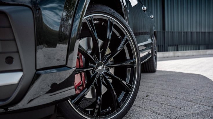 Audi SQ2 fekete felni