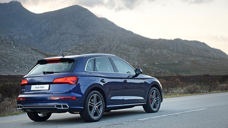 Audi SQ5 a hegyekben
