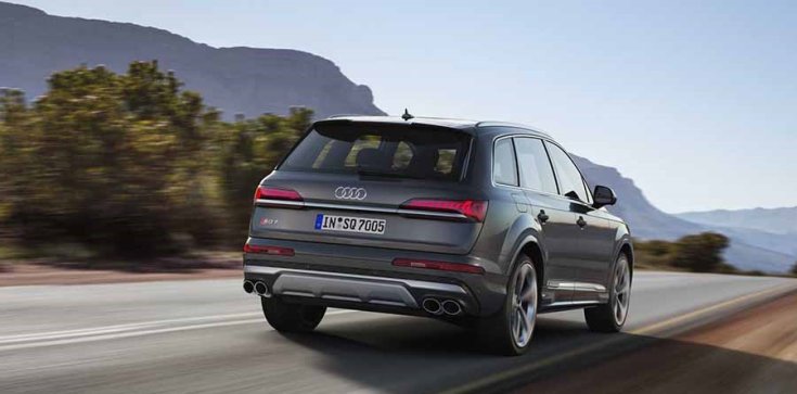 2020-as Audi SQ7 hátulról
