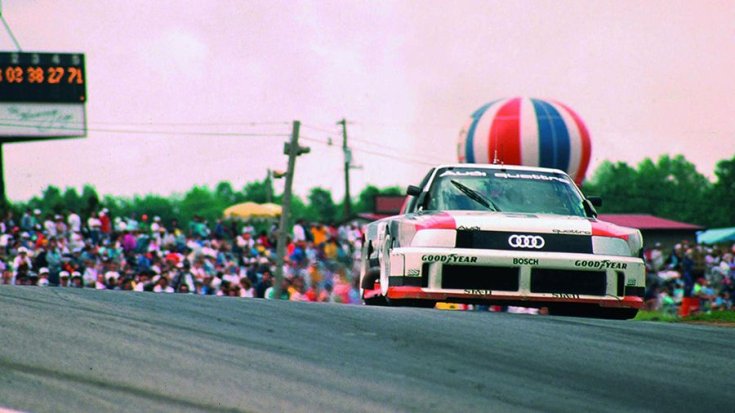 Audi 90 IMSA szemből fotózva