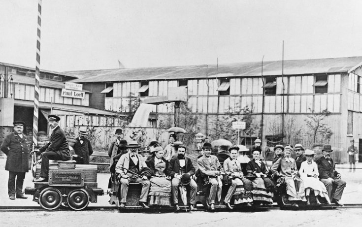 Az első Siemens elektromos mozdonnyal csapatják 1879-ben