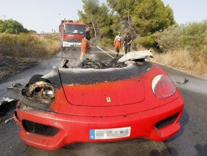Banega leégett Ferrarija