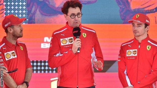 Vettel, Binotto és Leclerc