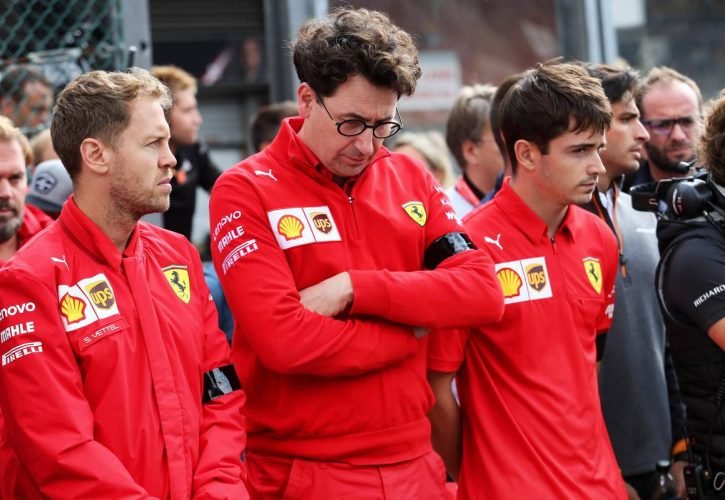 Vettel, Binotto és Leclerc
