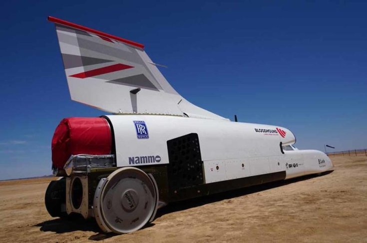 A Bloodhound LSR hátulról fotózva