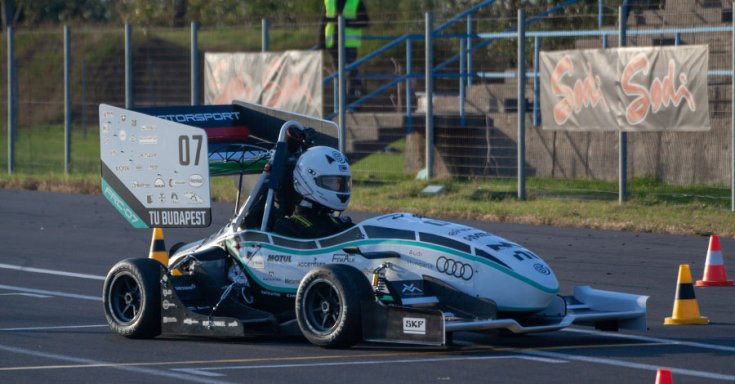 BME Motorsport 2020-as autója oldalról