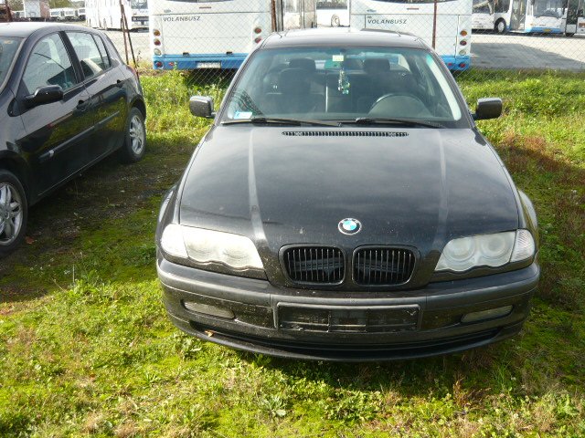 BMW 323i