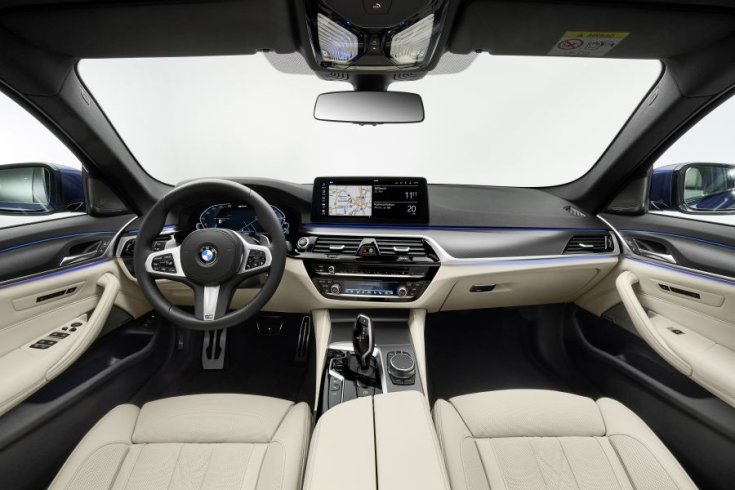 BMW 5 interior 2020