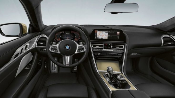 BMW 8 Golden Thunder Edition