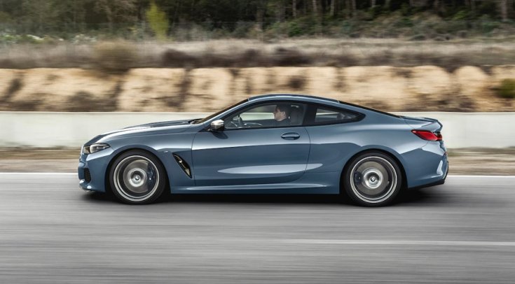 BMW 8-as sorozat oldalról