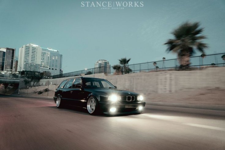 BMW E34 525i Touring on the road