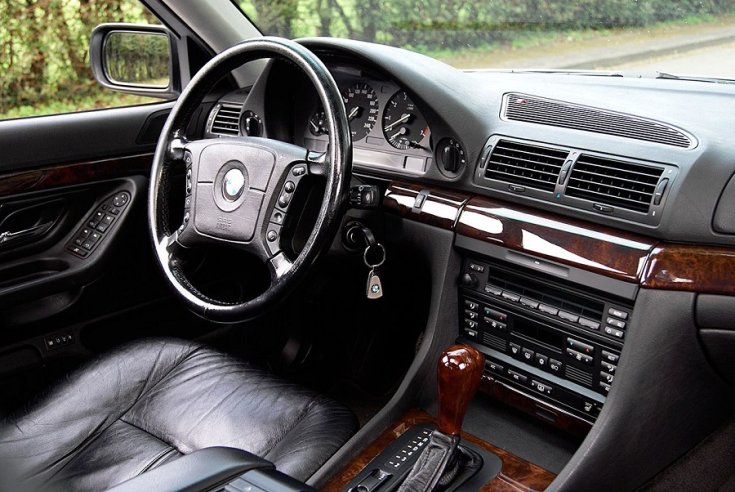 BMW E38 belső