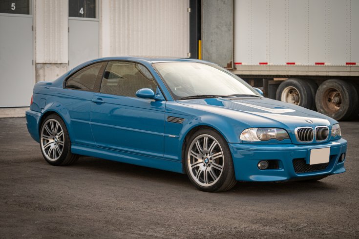 BMW M3 (E46) oldalról fotózva