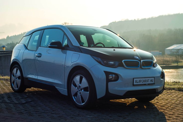 BMW i3 szemből