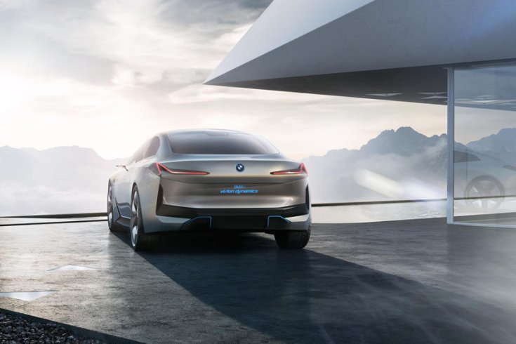 BMW i7 koncepcióautó hátulról