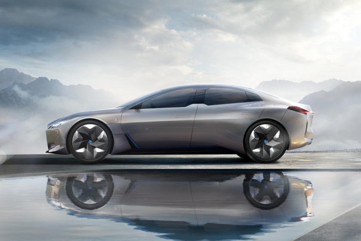 BMW i7 koncepcióautó oldalról
