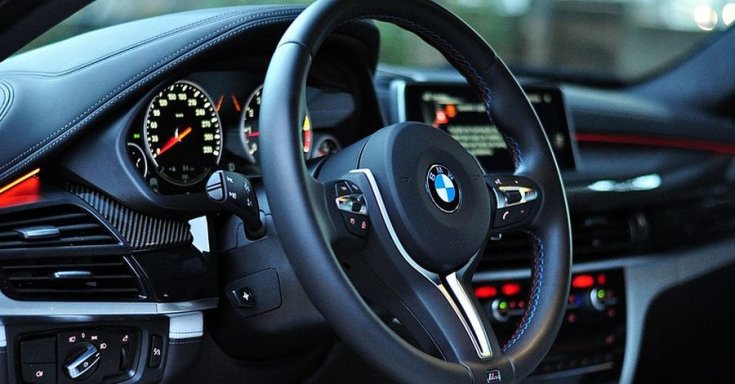 BMW kormány