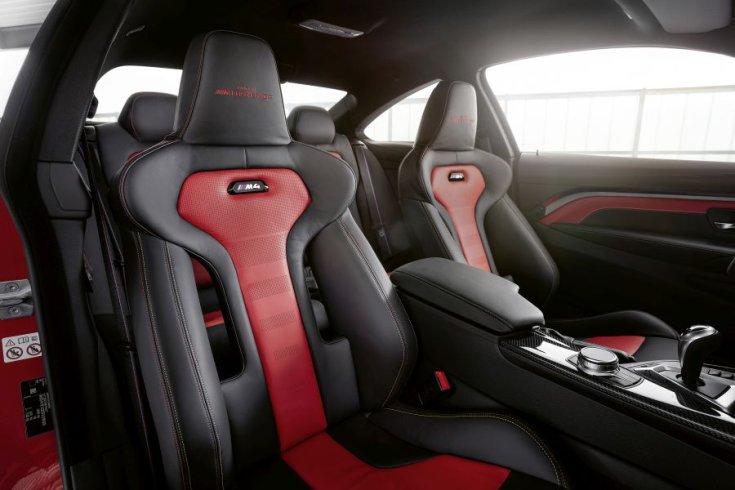BMW M4 Edition M Heritage sport ülések