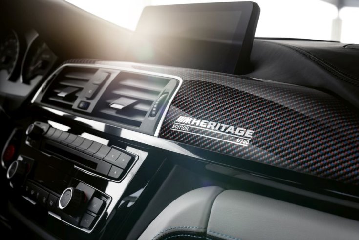 BMW M4 Edition M Heritage beltér