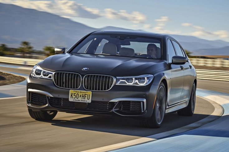 BMW M760i