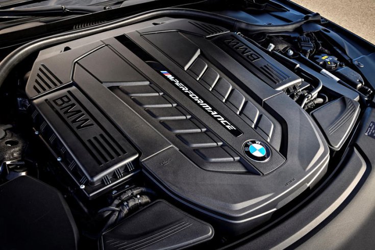 BMW V12