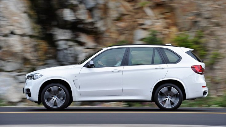 BMW X5 M50d 2018 oldalról
