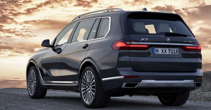 BMW X7 hátulja