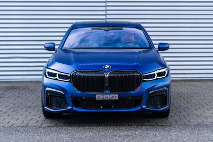 Tuningolt BMW 745Le xDrive szemből