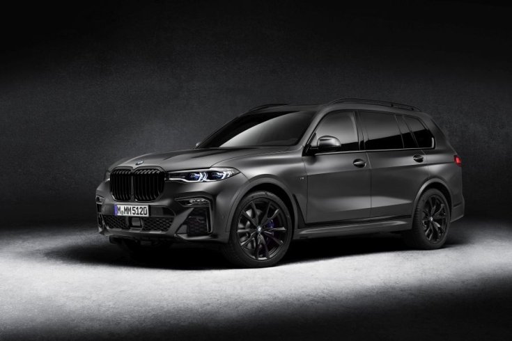 BMW X7 dark shadow edition