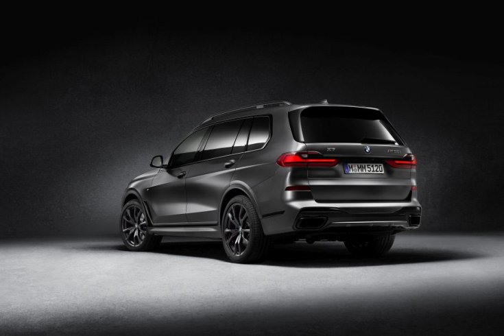 BMW X7 dark shadow 2020