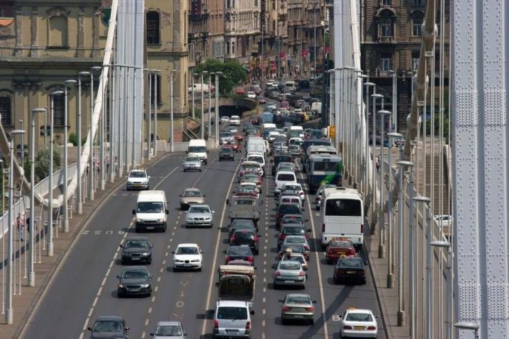 Dugó Budapesten