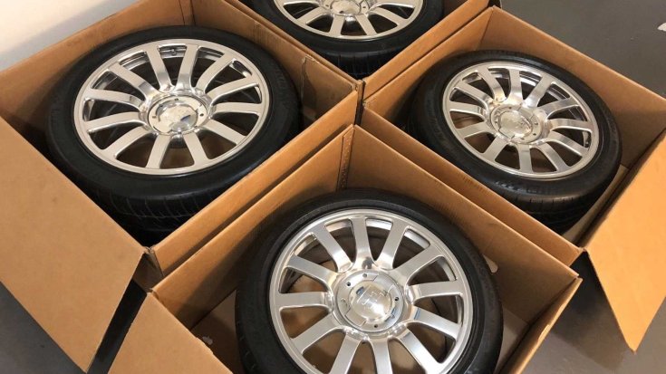 Bugatti Veyronhoz vásárolható abroncsszett