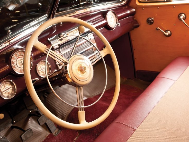 Buick Roadmaster, Woody Wagon, műszerfal, bordó, oldalnézet, balról