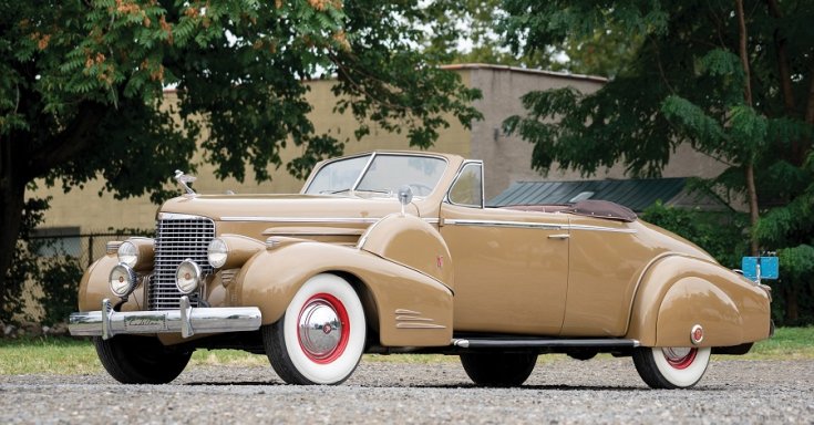 1938 Cadillac V16 2 szeméyes kabrió, oldalnézet, balról