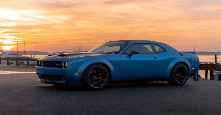 Challenger SRT Hellcat Redeye oldalról