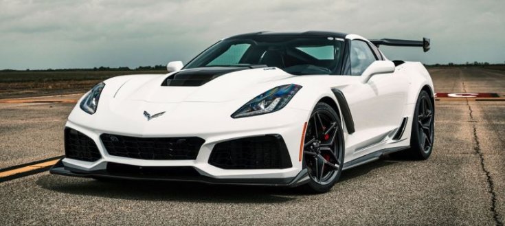 Fehér Chevrolet Corvette ZR1 2019
