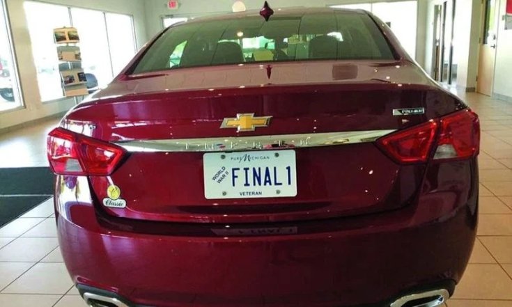 Az utolsó legyártott Chevy Impala hátulról
