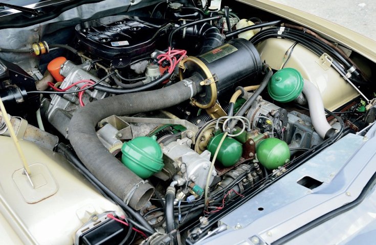 Citroen SM motorja