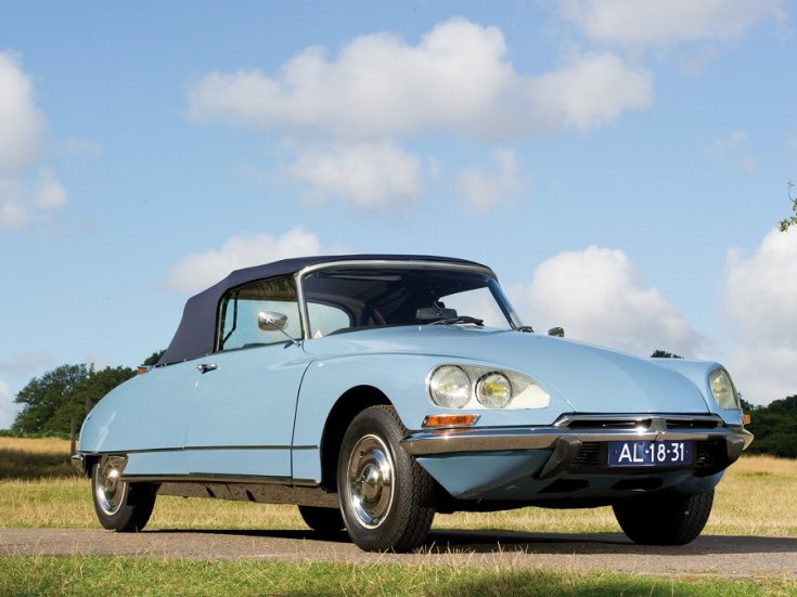 1970 Citroen DS21 Chapron kabrió, RM Sotheby’s, kék, oldalnézet, elölről, jobbról