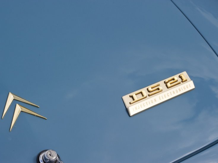 1970 Citroen DS kabrió, kék, Citroën logo