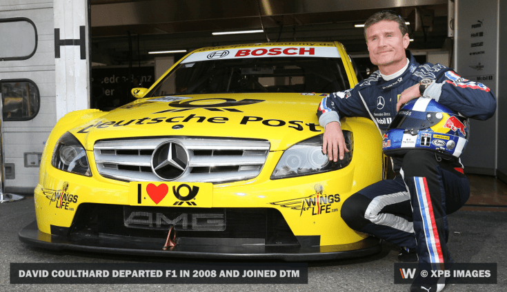 David Coulthard a Mercedes DTM autója mellett