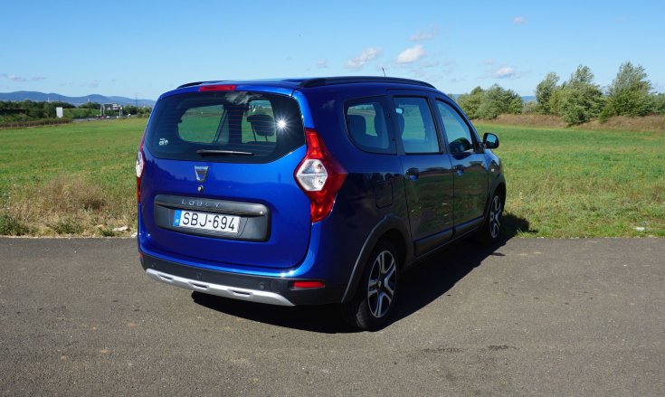 Dacia Lodgy TCe 130 hátulról