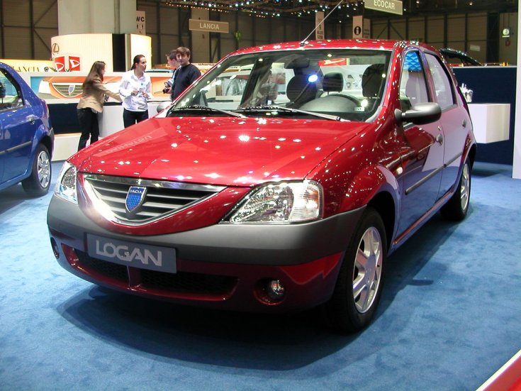 Dacia Logan elölről - ajándék autónak ne nézd a lökhárítóját