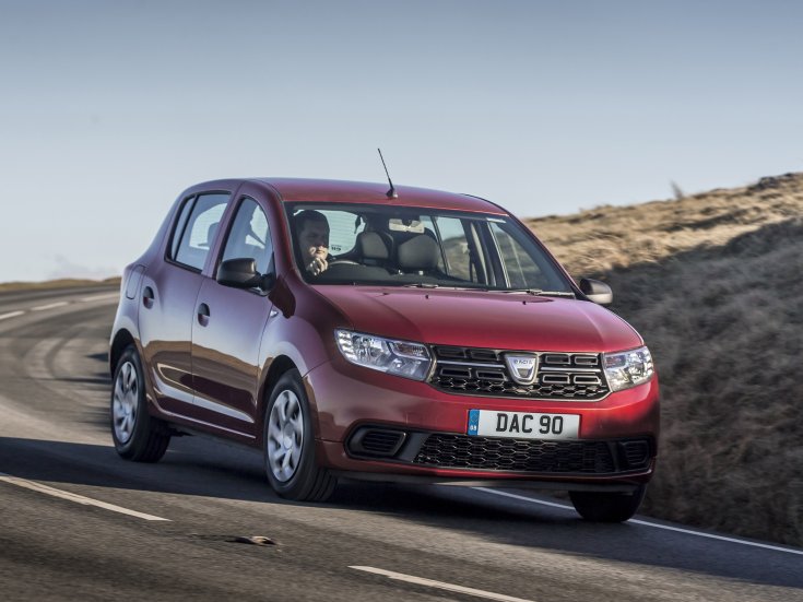 Dacia Sandero szemből