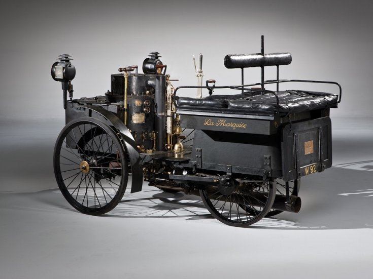 1884 De Dion Bouton La Marquise, fekete gőzautó, hátulnézet, oldalnézet, balról